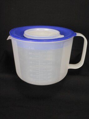 Tupperware 2000ml measuring cup